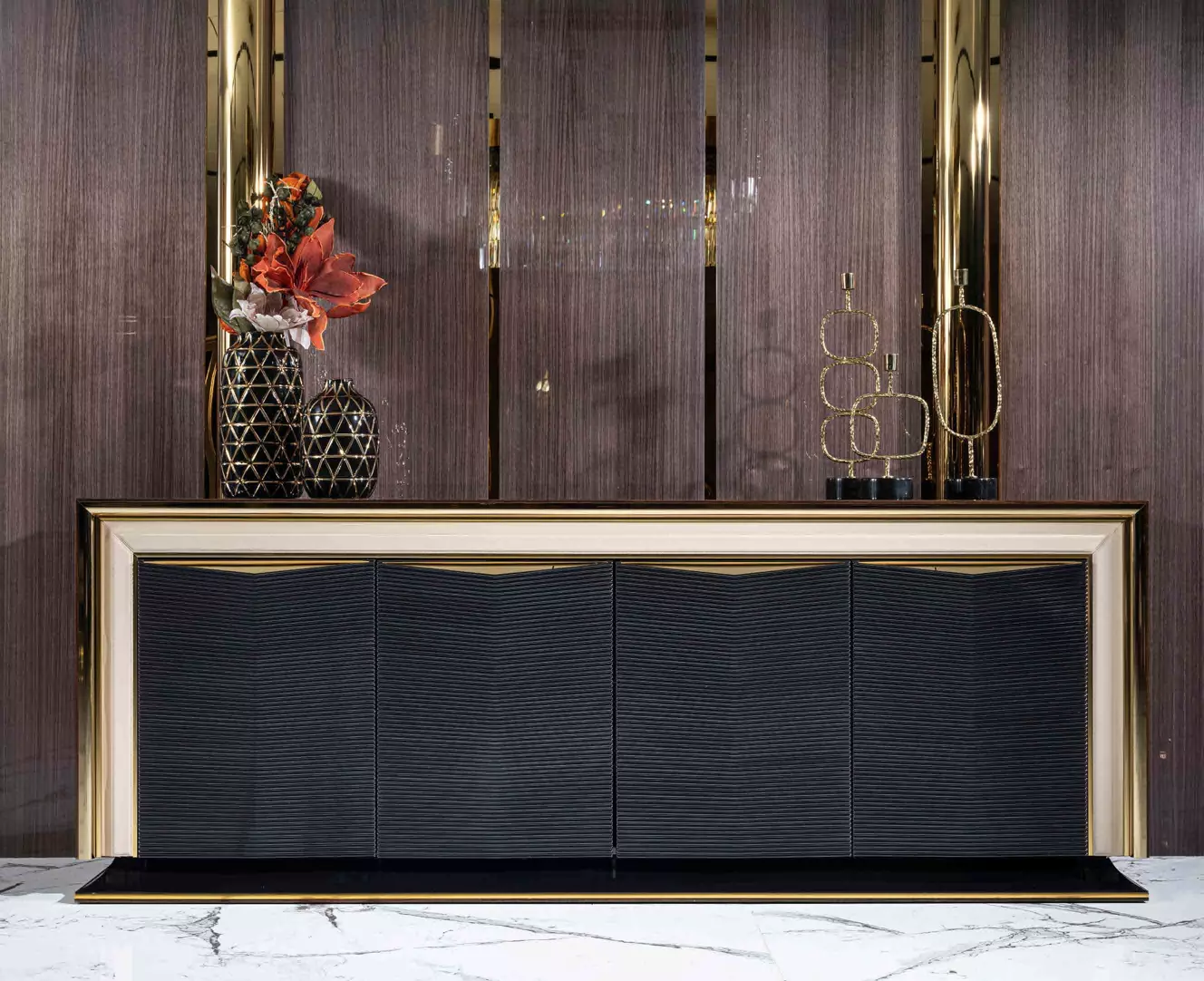 AQUA Dining Room, which is a partner of your delicious meals, comes to add a different atmosphere to your dining rooms.