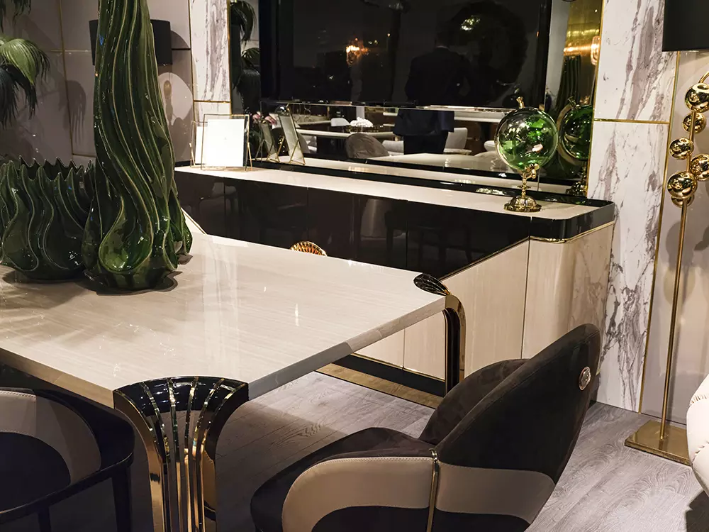SKY Dining Room, which has fascinating colors, will open your appetite with its elegance.