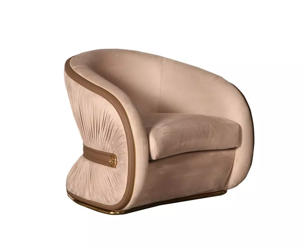 Pamper your home with specially designed barbers that are indispensable parts of SQUARE Armchair living rooms and living rooms.