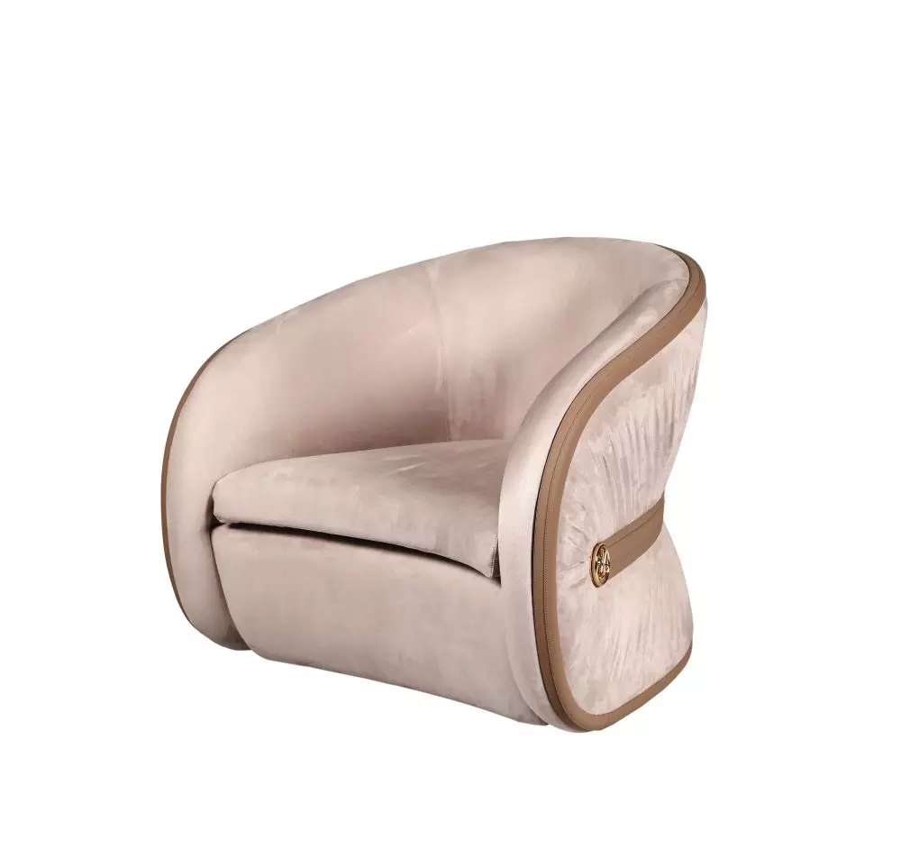 Pamper your home with specially designed barbers that are indispensable parts of SQUARE Armchair living rooms and living rooms.