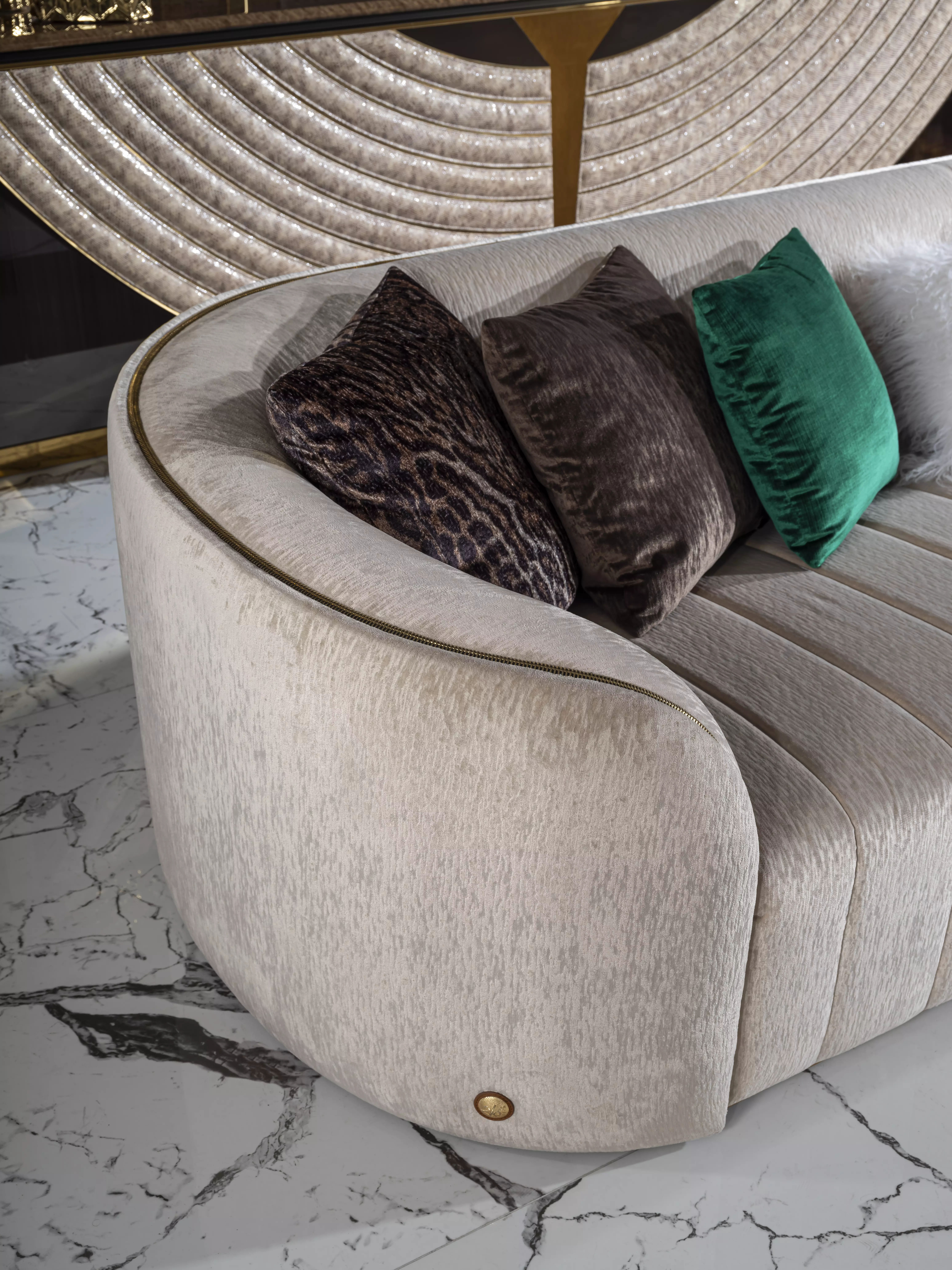 VOYAGE Seating Group comes to illuminate your rooms with its shining style.