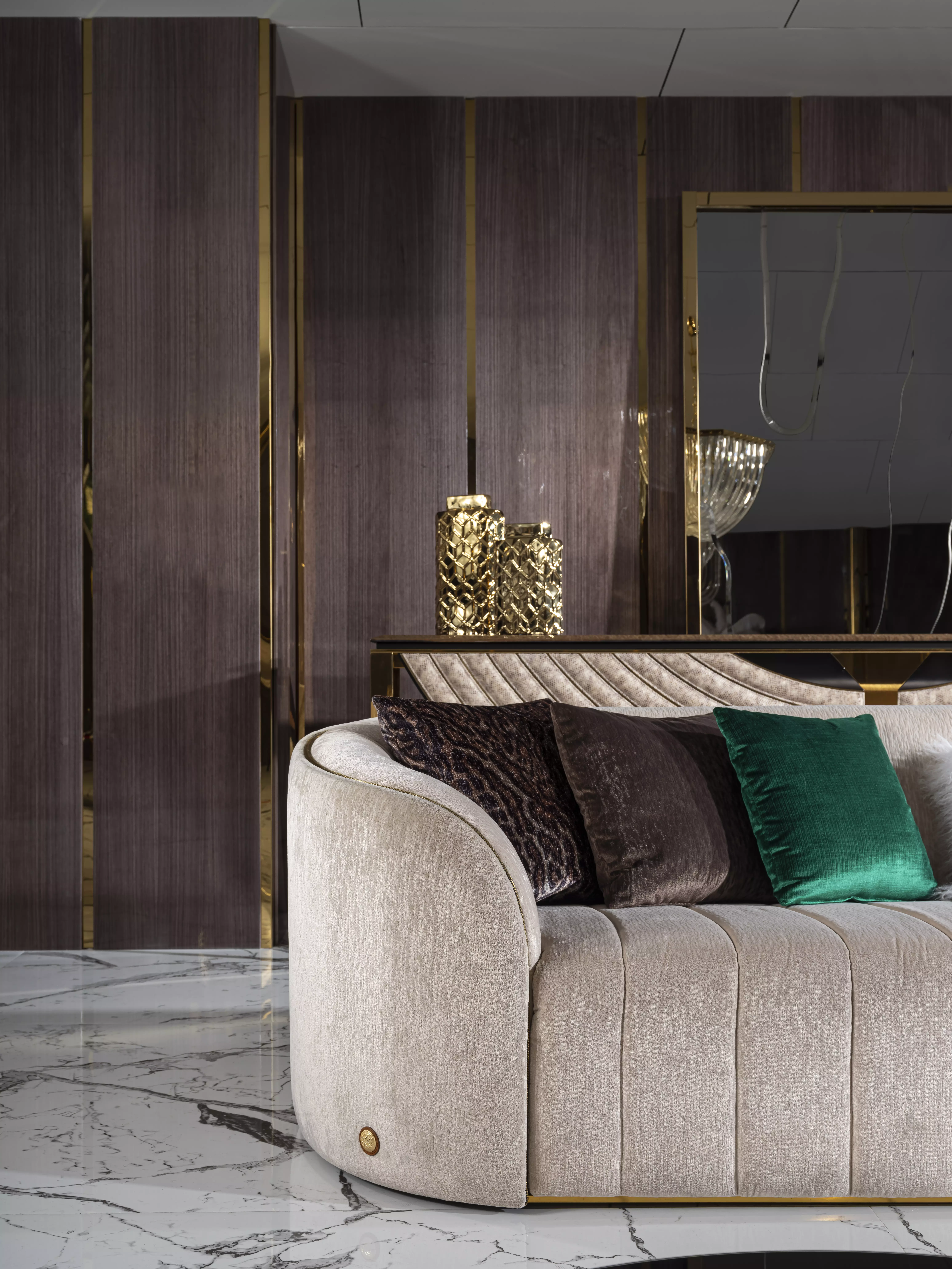 VOYAGE Seating Group comes to illuminate your rooms with its shining style.