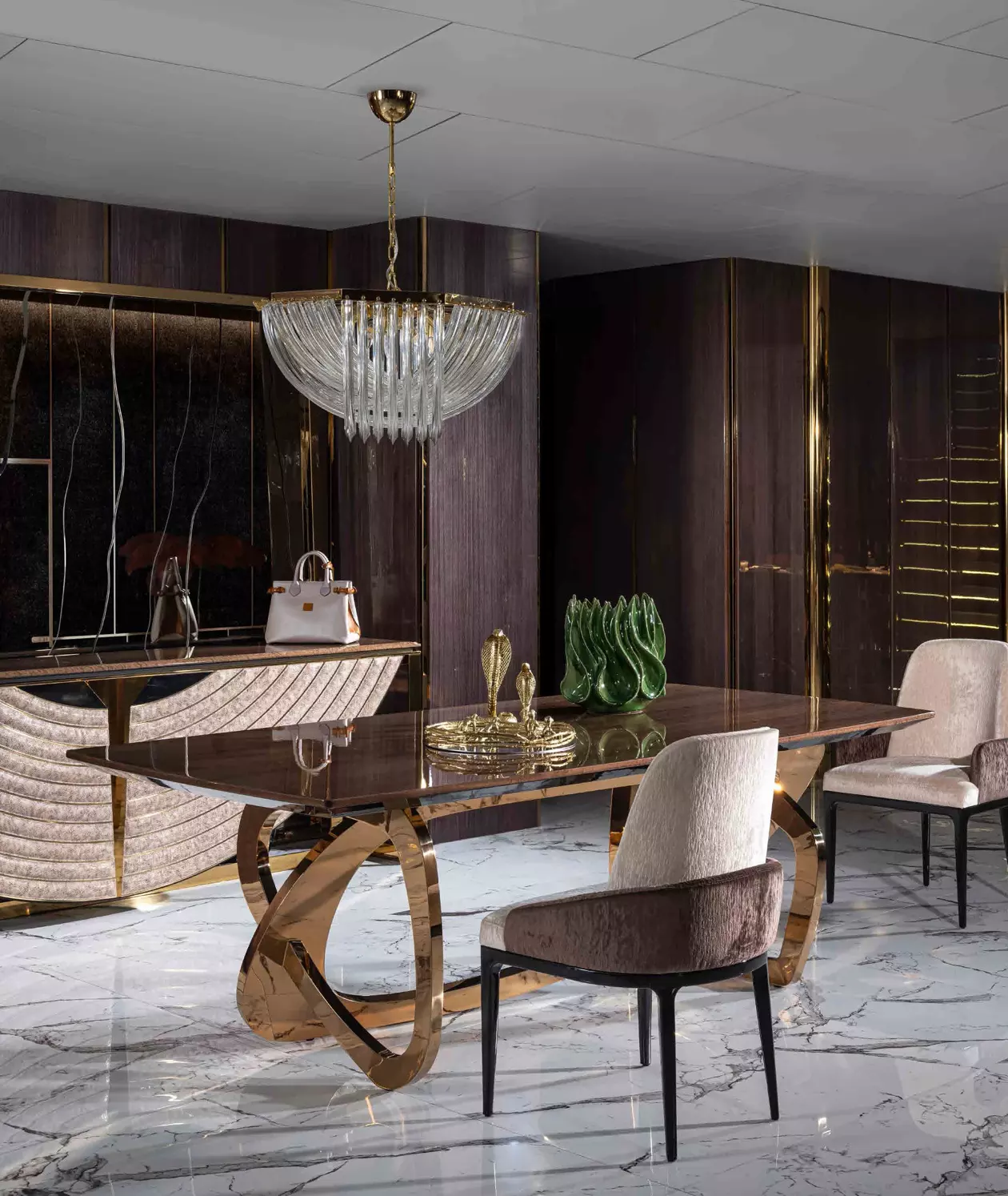 VOYAGE Dining Room, which has fascinating colors, will open your appetite with its elegance.